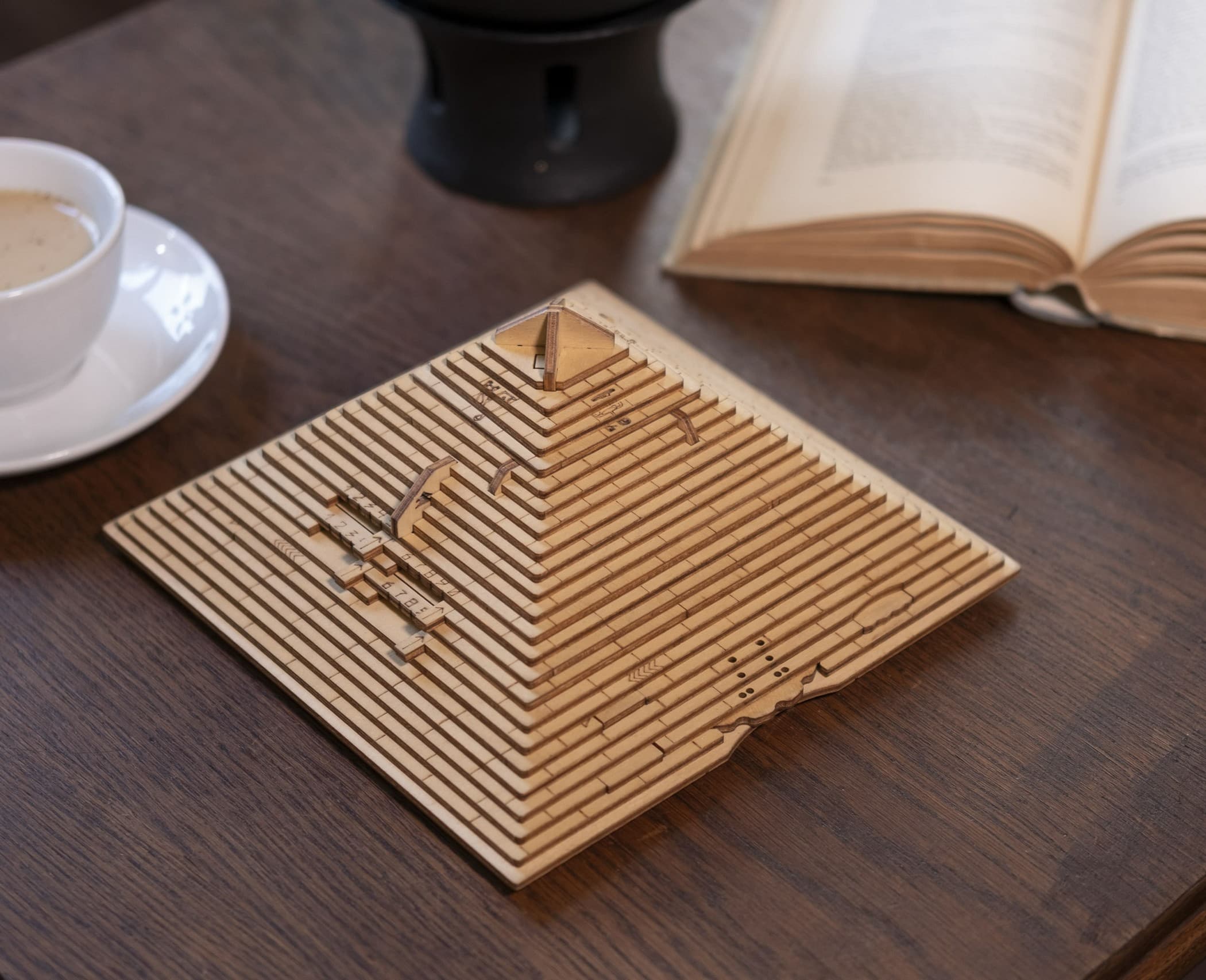 Immagini e foto di Quest Pyramid. ESC WELT.